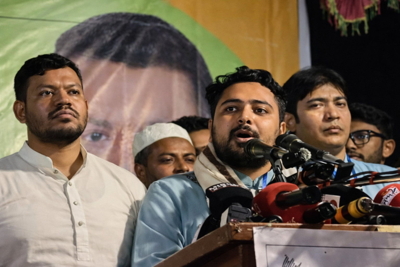 কৃষক ও ফ্যামিলি কার্ড কর্মসূচি নিয়ে সমালোচনা, অর্থনৈতিক সংস্কারের ওপর গুরুত্বারোপ এনসিপি আহ্বায়কের