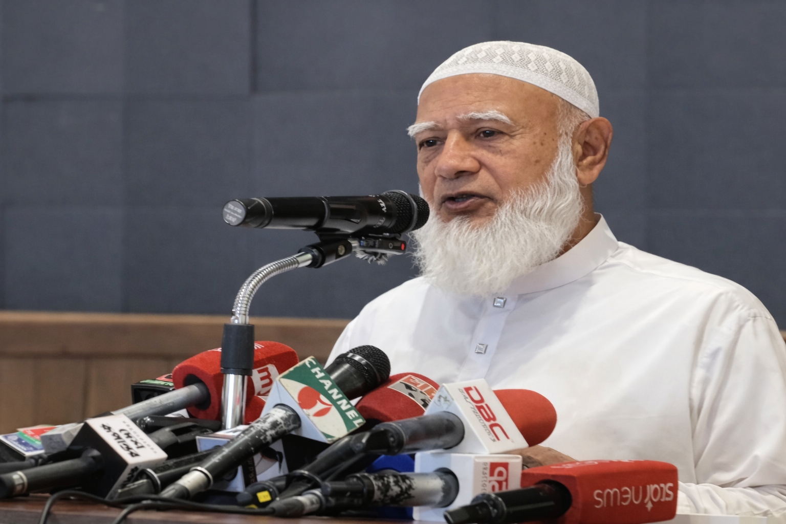 ডেপুটি স্পিকার নয়, পুরো প্যাকেজ বাস্তবায়ন চান জামায়াত আমির