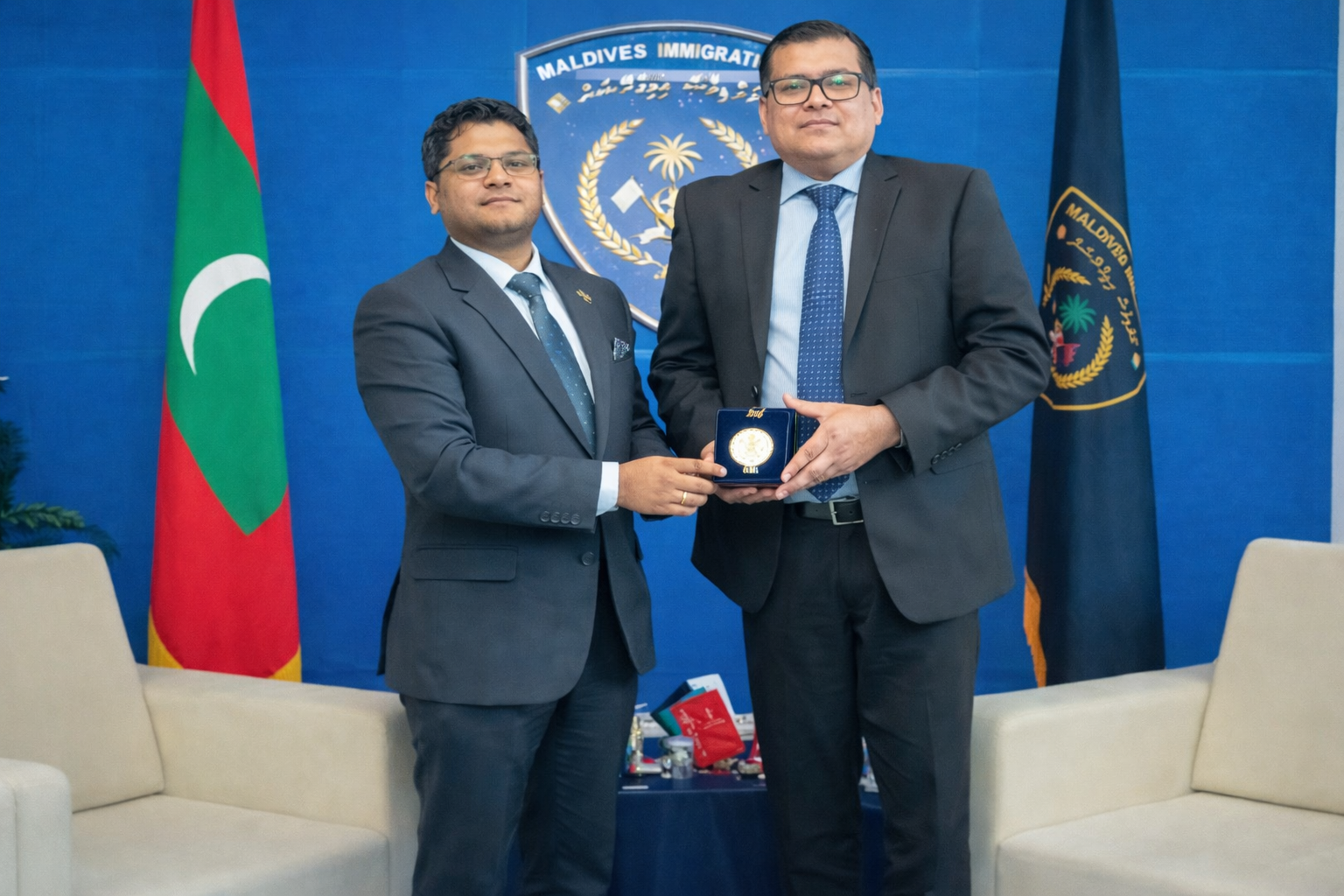 বাংলাদেশি প্রবাসীদের সুরক্ষা নিয়ে মালদ্বীপ ইমিগ্রেশনের সঙ্গে হাইকমিশনের বৈঠক, ই-ভিসা সেবা সম্প্রসারণের কথা জানাল কর্তৃপক্ষ