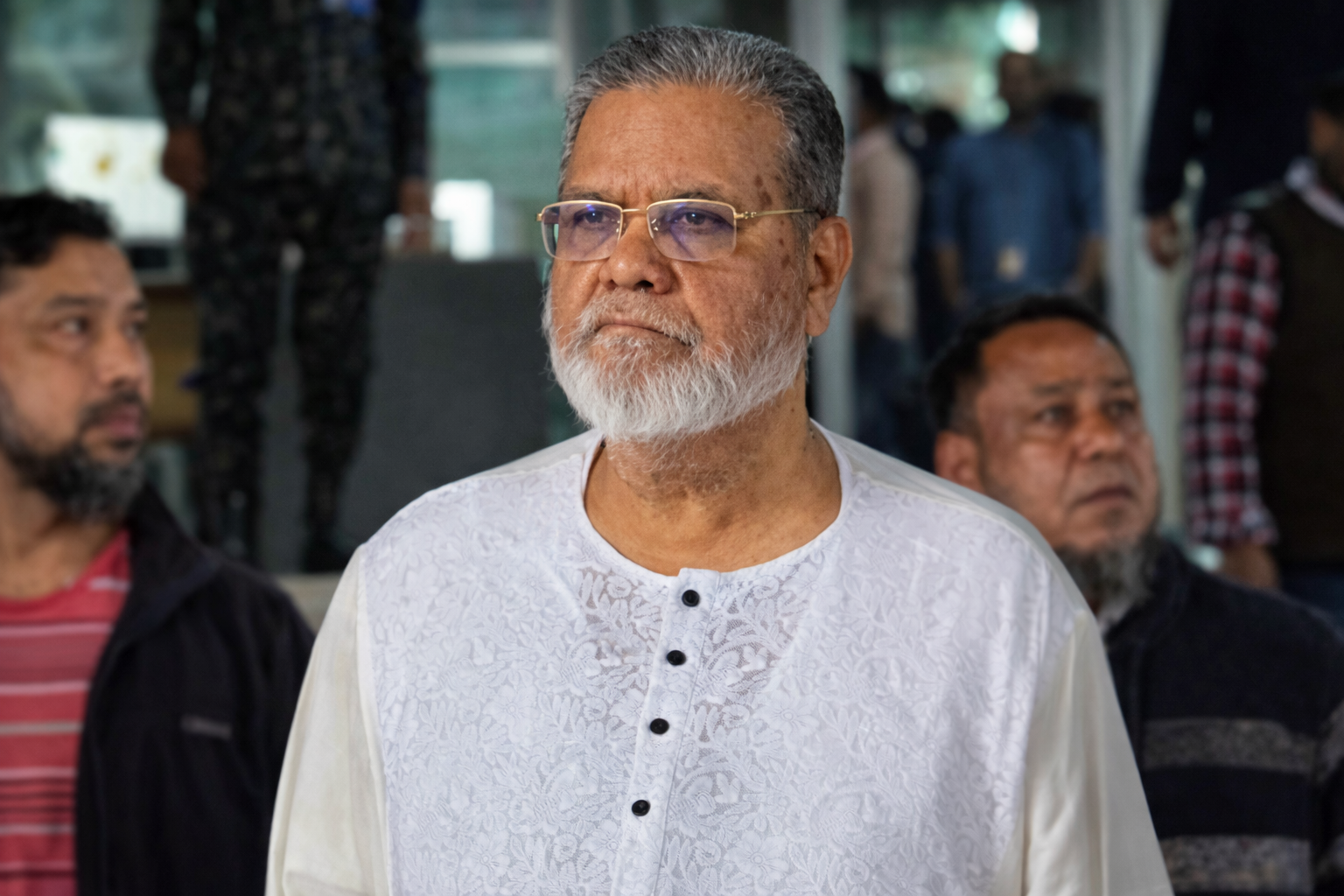 বহিষ্কৃত নেতা মঞ্জুরুল আহসান মুন্সীকে ব্যাখ্যা দিতে তলব