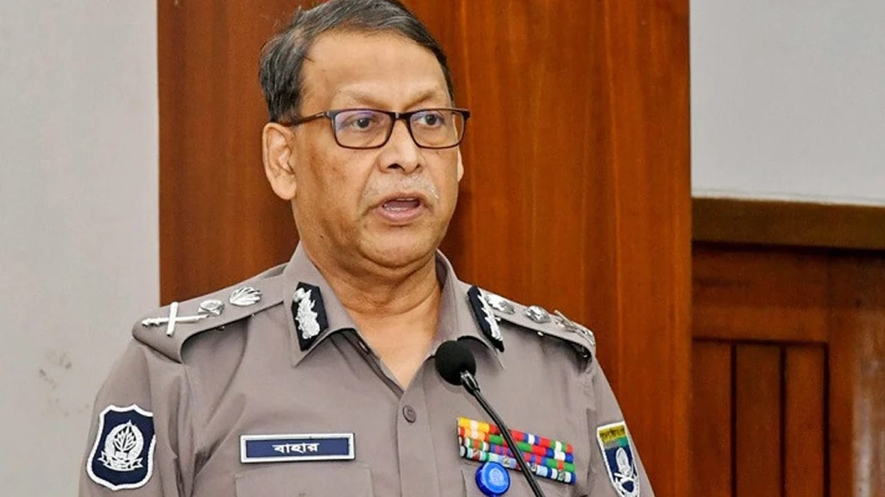 পদত্যাগের গুঞ্জন উড়িয়ে দিলেন আইজিপি বাহারুল আলম