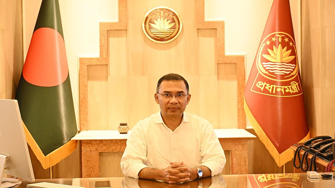 প্রথমবার তেজগাঁও কার্যালয়ে অফিস করছেন প্রধানমন্ত্রী