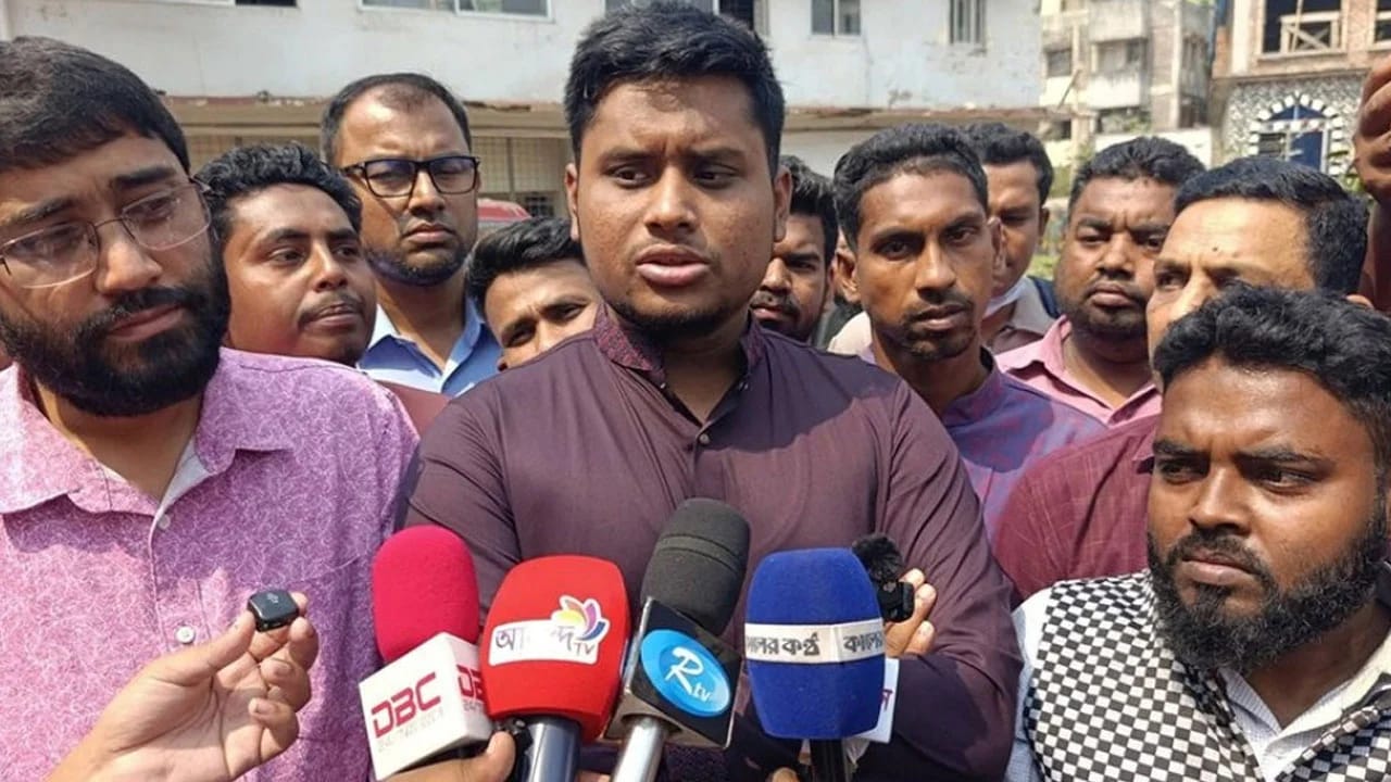 মানুষের কাঙ্ক্ষিত স্বাস্থ্যসেবা নিশ্চিত করতে হবে: হাসনাত আবদুল্লাহ