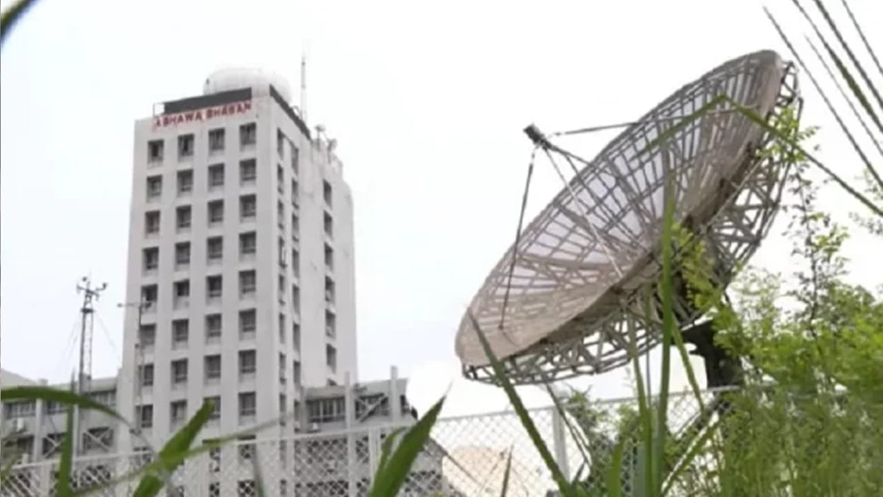 ঢাকায় তাপমাত্রা প্রায় অপরিবর্তিত থাকার পূর্বাভাস, আকাশ থাকতে পারে আংশিক মেঘলা