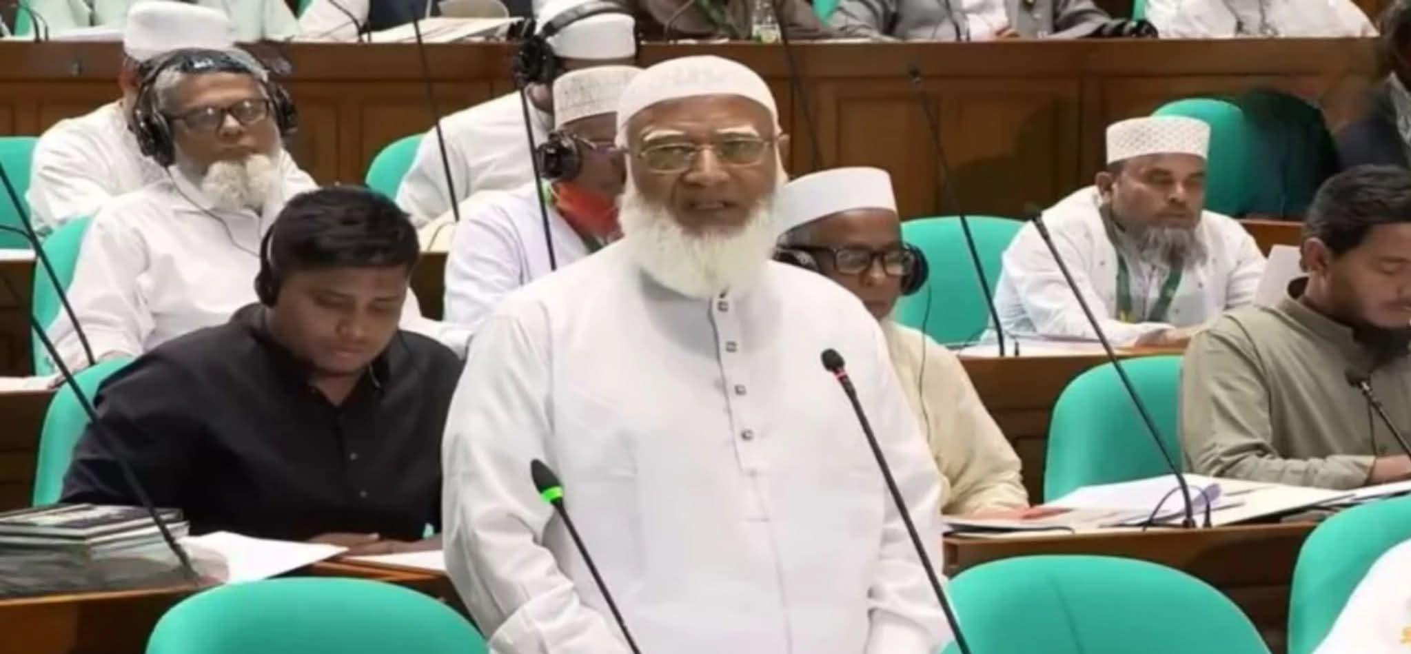 সংসদে বক্তব্য ঘিরে উত্তপ্ত পরিবেশ, স্বরাষ্ট্রমন্ত্রীকে নিয়ে বিরোধীদলীয় নেতার সমালোচনা