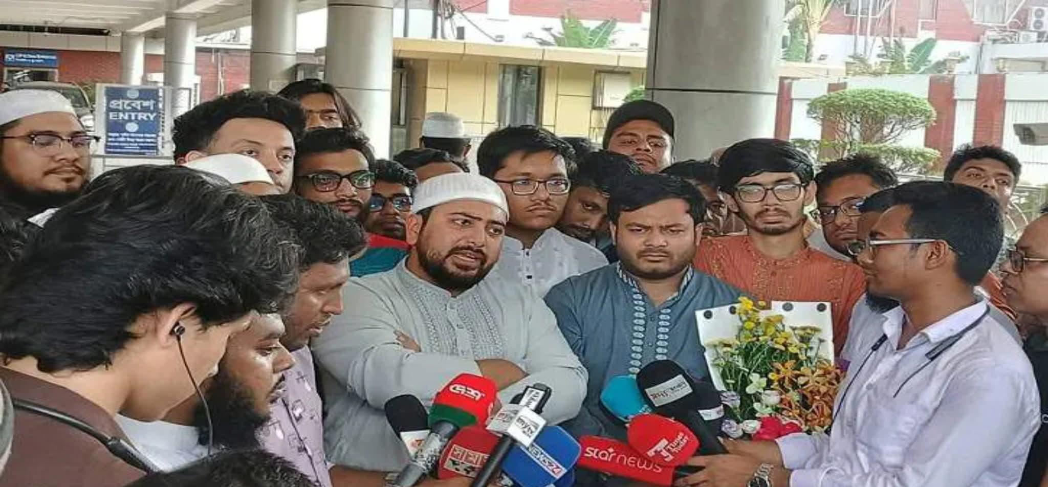 অর্থনৈতিক সংকট মোকাবেলায় রাজনৈতিক ঐক্যের ওপর জোর নাহিদ ইসলামের