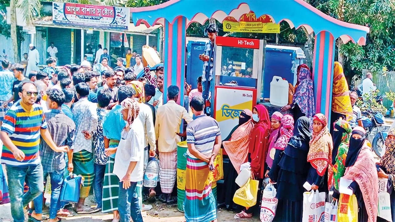জ্বালানি সংকটে স্থবির সেচ ও পরিবহন, ভোগান্তিতে কৃষক ও শিল্পখাত