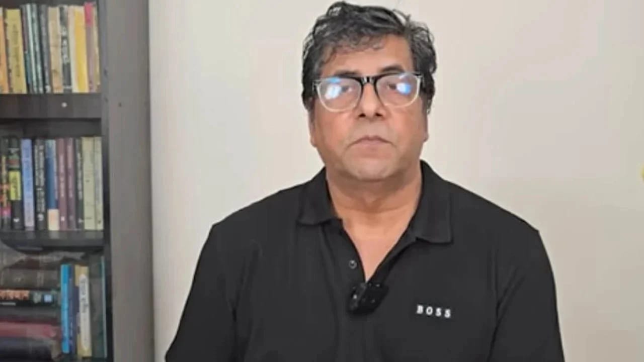 সরকারপ্রধানের সঙ্গে ছবি নিয়ে ট্যাগ নয়, তথ্যভিত্তিক সমালোচনার আহ্বান আনিস আলমগীরের