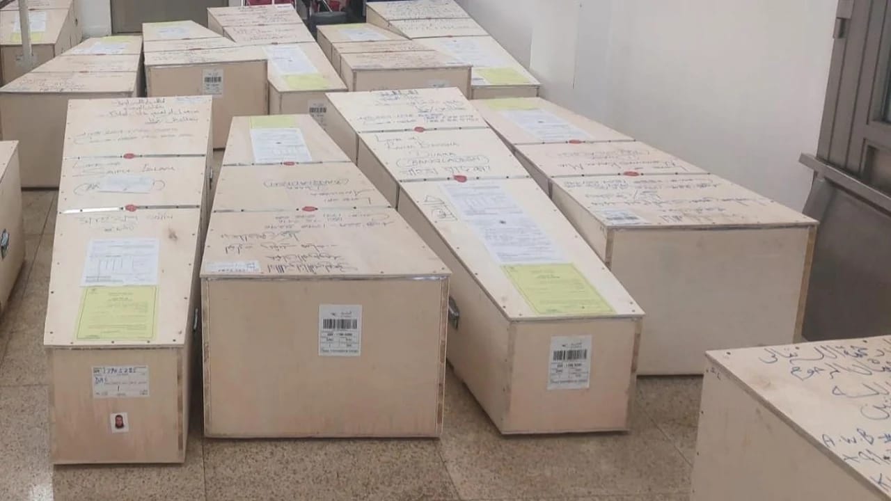 একদিনে দেশে ফিরল ৩৪ প্রবাসীর মরদেহ, শোকের ছায়া স্বজনদের মাঝে