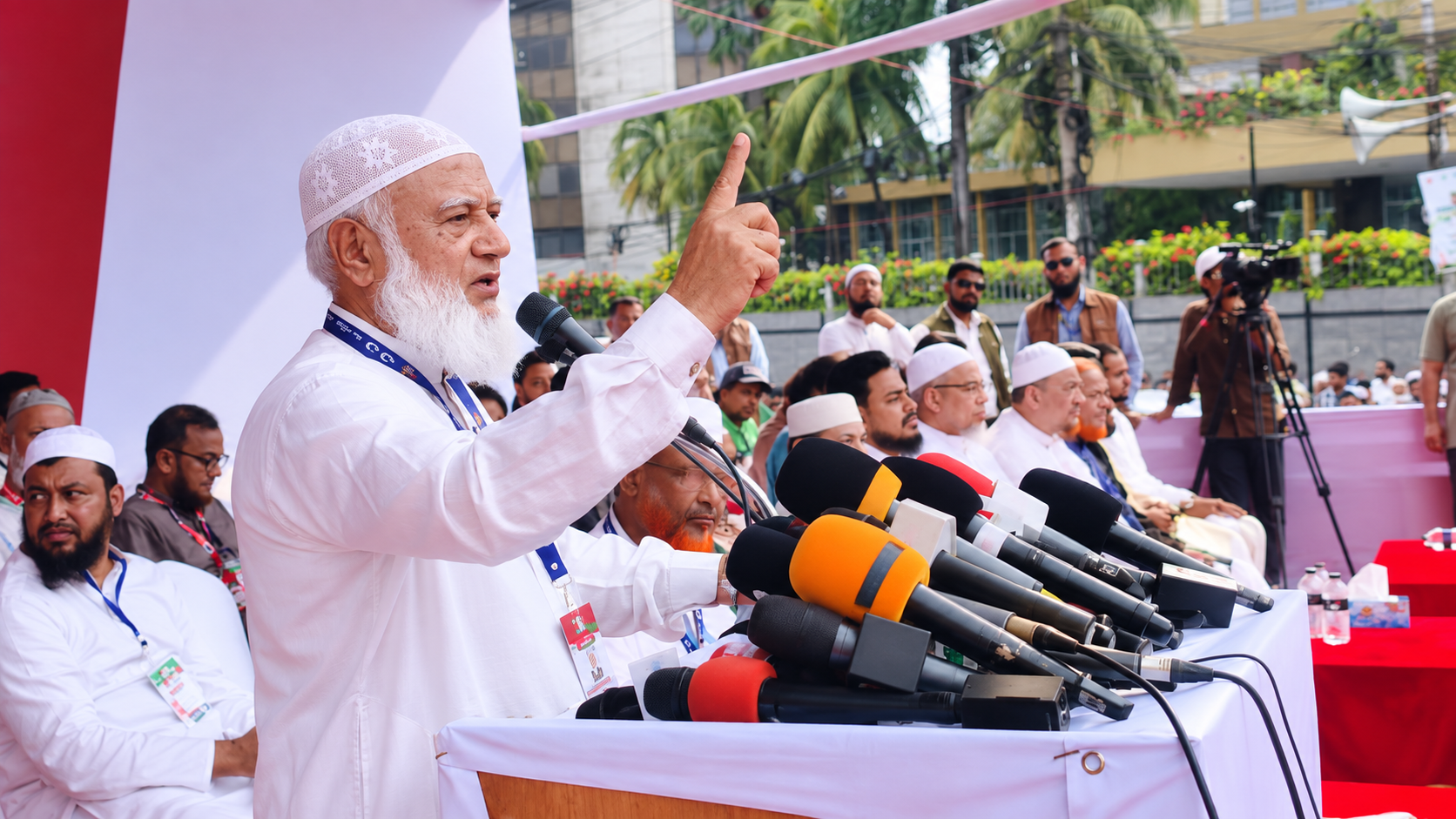 জনগণের অধিকার নিয়ে ছিনিমিনি খেললে কাউকে ছাড় নয়: শফিকুর রহমান