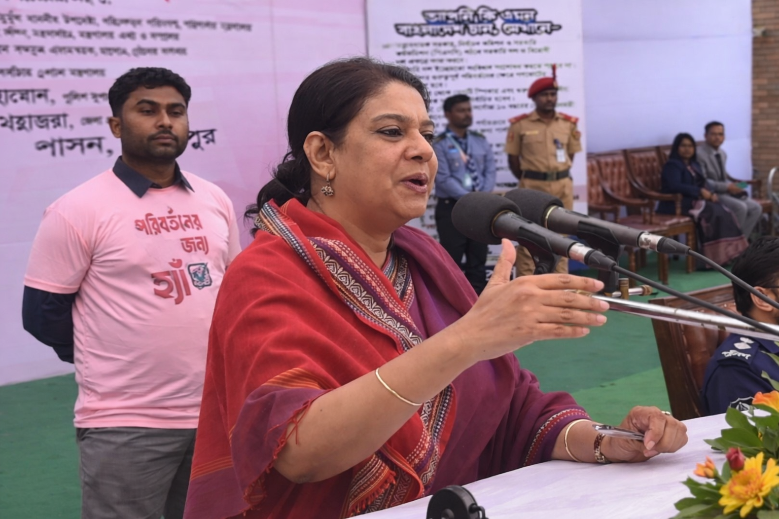 কর্মকর্তা কোনো দলের নয়, জনগণের সেবক-গণভোটে হ্যাঁ ভোটের পক্ষে উপদেষ্টা রিজওয়ানা হাসানের আহ্বান