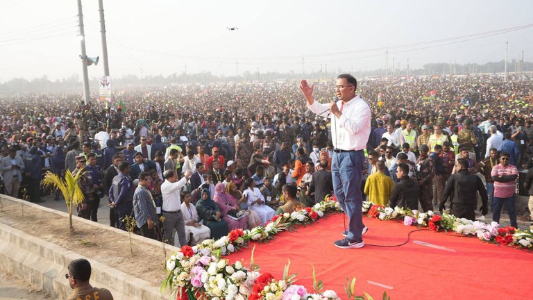 সিরাজগঞ্জে জনসভায় বিভ্রান্তি ছড়ানোদের গুপ্ত বলার আহ্বান তারেক রহমানের