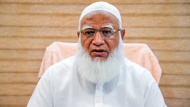 আগে মায়ের মর্যাদা, তারপর ফ্যামিলি কার্ড, চট্টগ্রামের জনসভায় জামায়াত আমিরের বার্তা