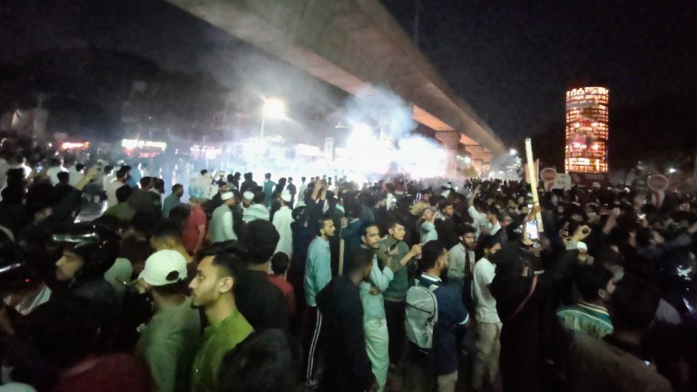 ইনকিলাব মঞ্চের ফের শাহবাগ অবরোধ