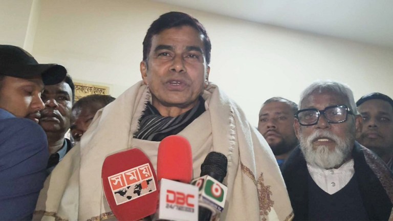 নদী ও খাল দখলমুক্ত করে ১৫ দিনের মধ্যে খনন কার্যক্রম শুরু হবে