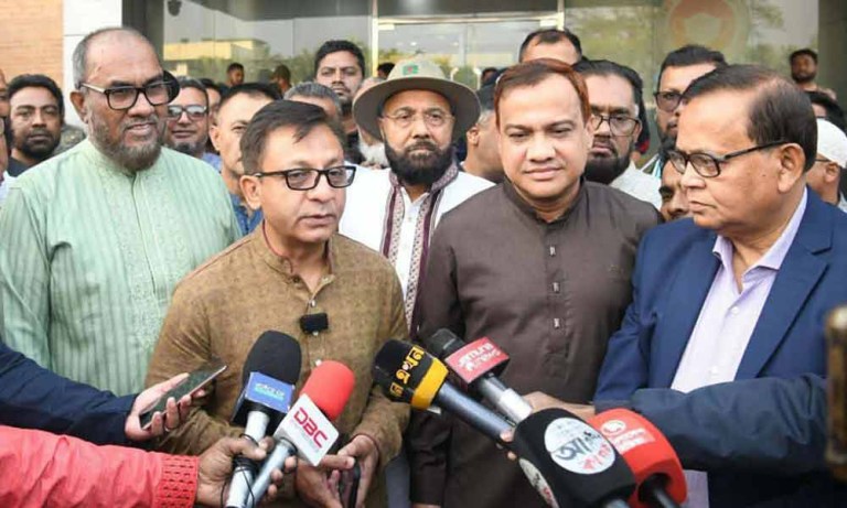 বাজার স্থিতিশীল রাখতে পর্যাপ্ত পণ্য মজুদ আছে: বাণিজ্যমন্ত্রী খন্দকার আব্দুল মুক্তাদির