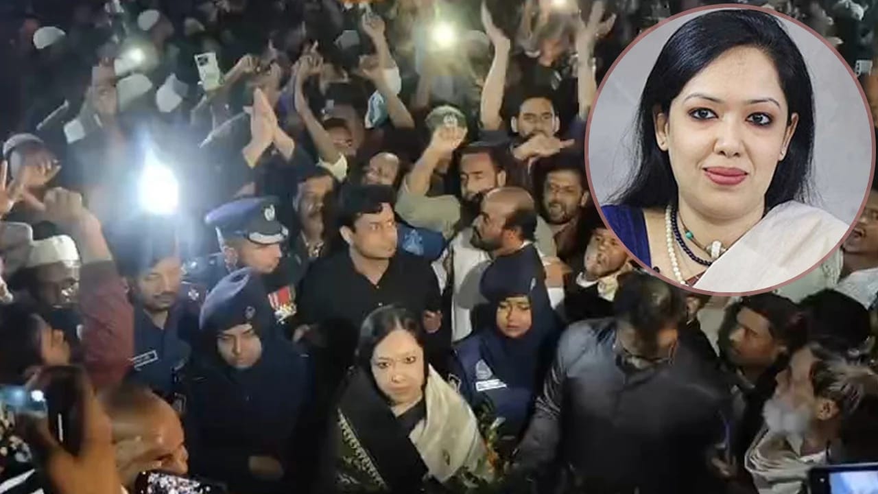 বিএনপি নেতাকর্মীদের বাধায় শ্রদ্ধা জানাতে পারলেন না ব্যারিস্টার রুমিন ফারহানা