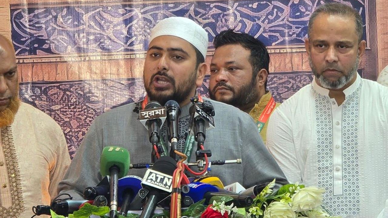 দেশ আবারও স্বৈরতন্ত্রের পথে যাচ্ছে কি না তা নিয়ে প্রশ্ন উঠছে, সিলেটে নাহিদ ইসলামের মন্তব্য