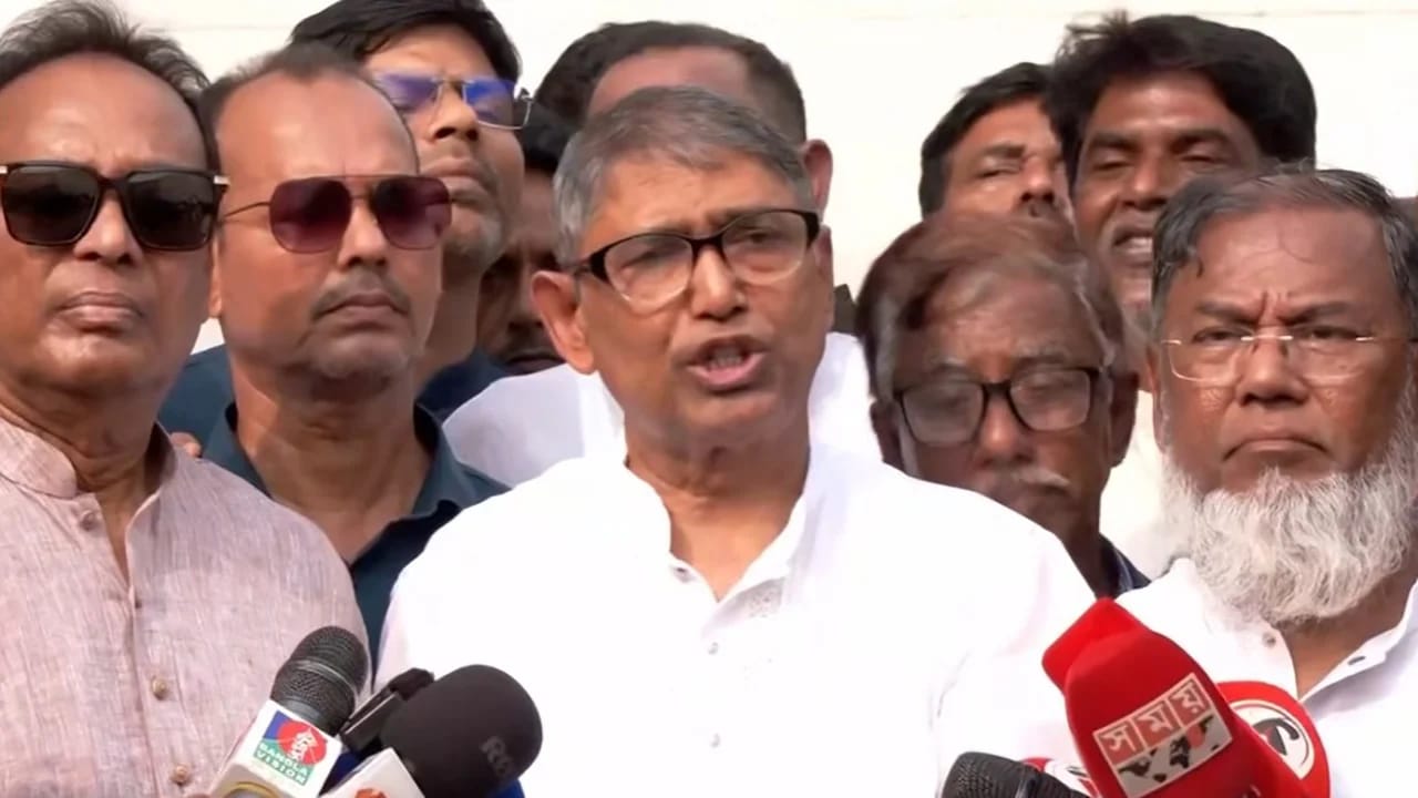খালেদা জিয়াকে মুক্তিযুদ্ধের প্রথম মুক্তিযোদ্ধা বলে মন্তব্য মুক্তিযুদ্ধমন্ত্রীর
