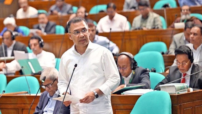 ৫ লাখ সরকারি কর্মচারী নিয়োগের সিদ্ধান্ত, চলছে কার্যক্রম