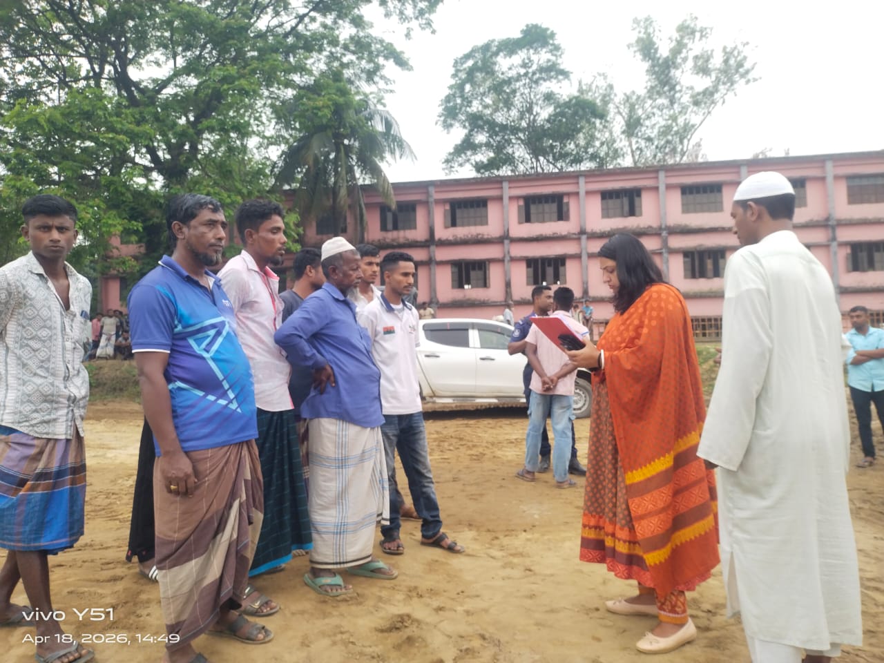 জৈন্তাপুর উপজেলার রাংপানি নদীতে অবৈধ বালু উত্তোলনবিরোধী অভিযানে জরিমানা, যানবাহন জব্দ
