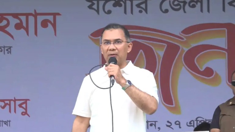 জনগণের শান্তি বিঘ্নিত হয় এমন কার্যক্রম সহ্য করা হবে না, প্রধানমন্ত্রীর হুঁশিয়ারি