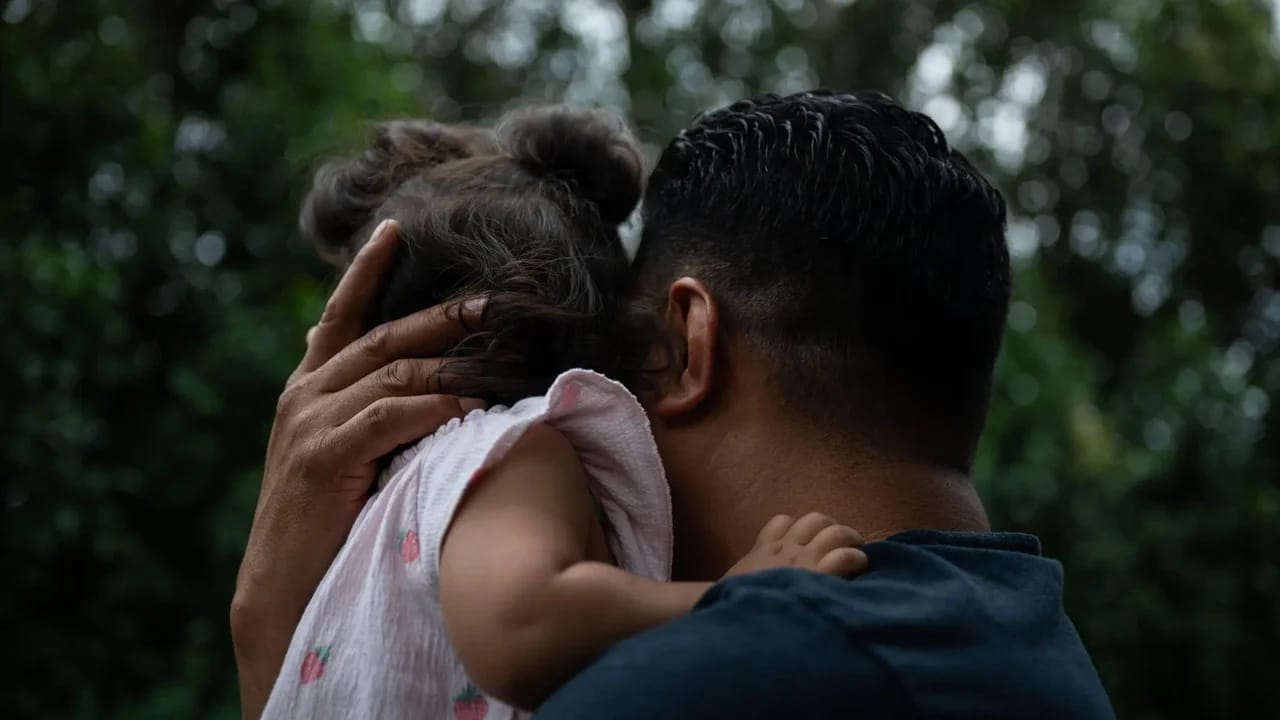 ট্রাম্পের অভিবাসন অভিযানে পরিবার থেকে বিচ্ছিন্ন লক্ষাধিক শিশু, উদ্বেগ বাড়ছে মানবাধিকার মহলে