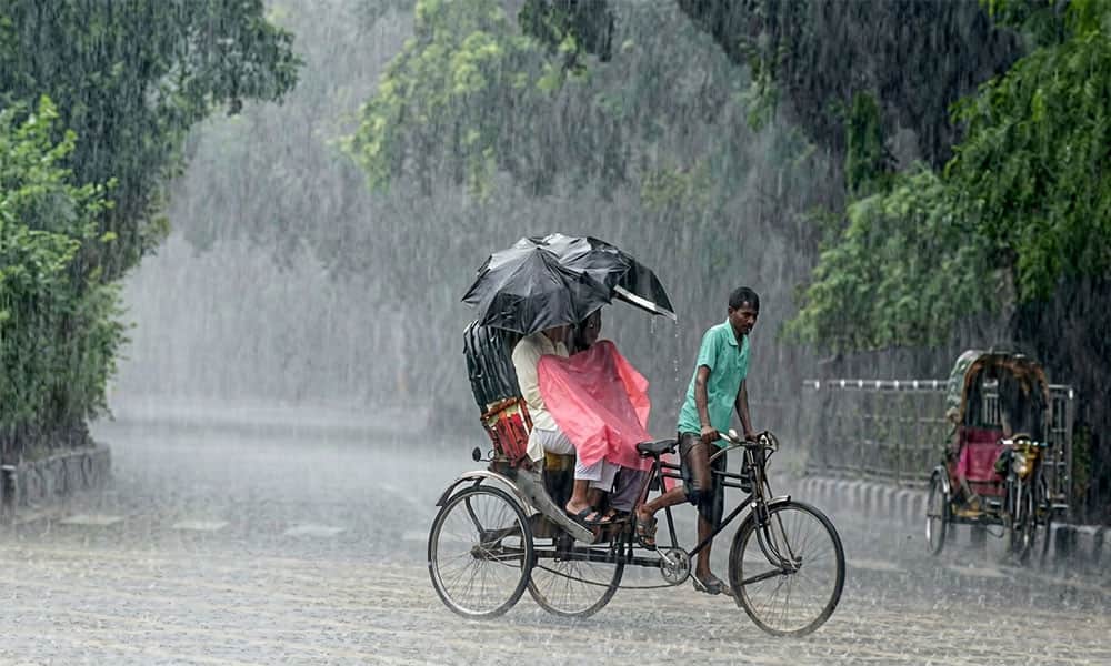 আগামী পাঁচ দিন বৃষ্টি ও বজ্রপাতের পূর্বাভাস, সিলেট ও চট্টগ্রামে ভারি বর্ষণের আশঙ্কা